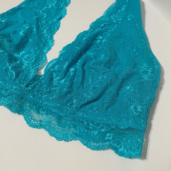 Ambrielle lace bralette - Picture 4 of 5